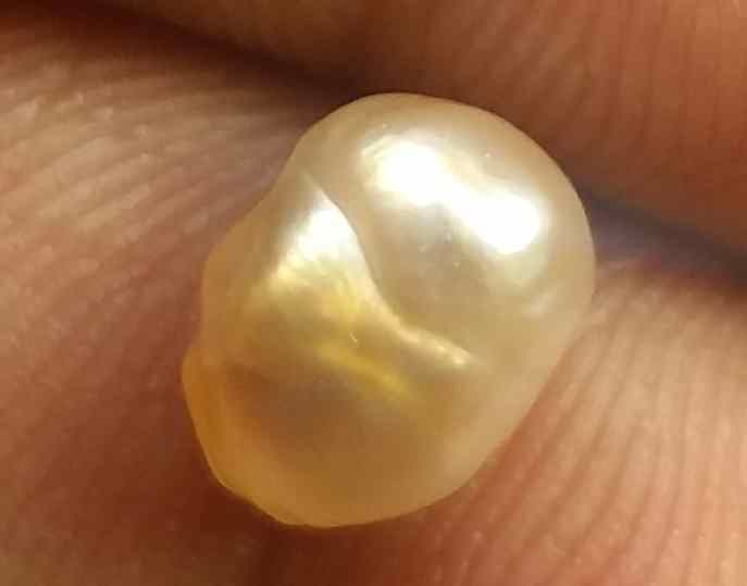 1.62 Carats Basra Pearl 7.49 x 5.48 x 5.07 mm