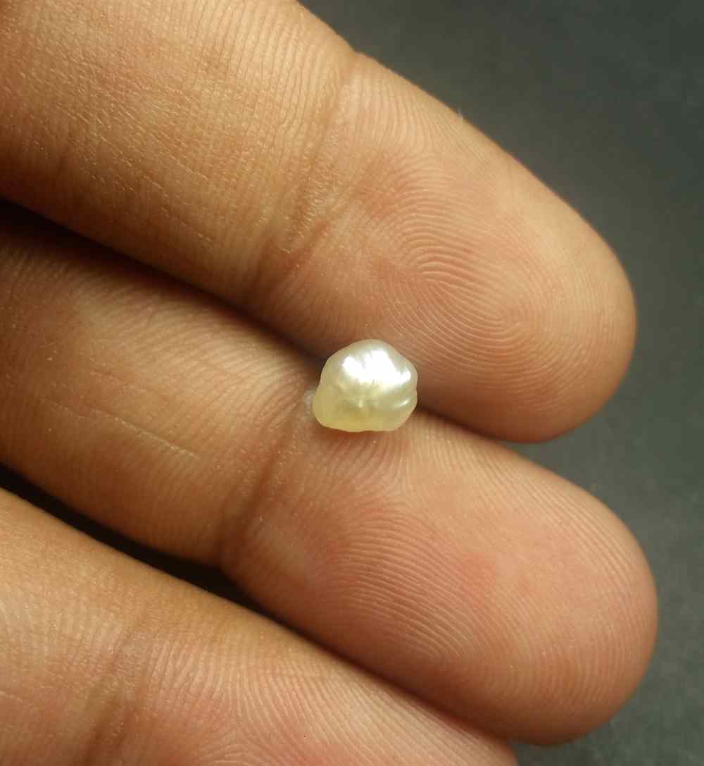 1.00 Carats Basra Pearl 6.76 x 5.72 x 3.64 mm