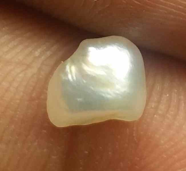0.96 Carats Basra Pearl 6.26 x 5.79 x 3.71 mm