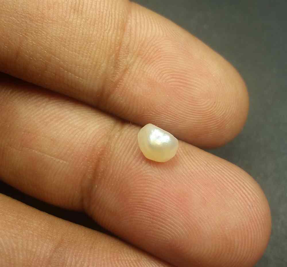 0.87 Carats Basra Pearl 5.92 x 4.41 x 4.98 mm