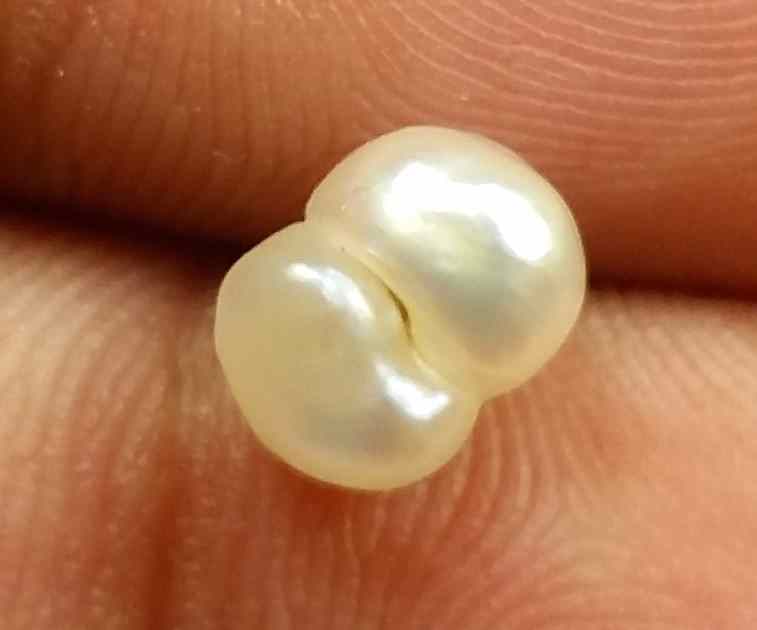 1.46 Carats Basra Pearl 7.19 x 5.26 x 4.76 mm