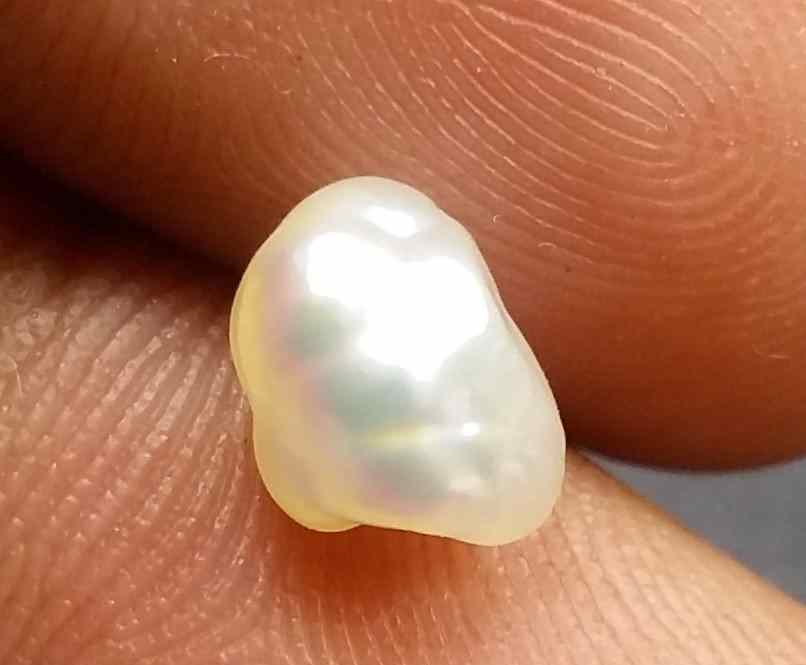 1.23 Carats Basra Pearl 7.08 x 5.38 x 4.48 mm