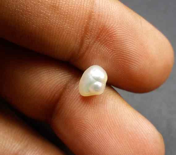 1.23 Carats Basra Pearl 7.08 x 5.38 x 4.48 mm