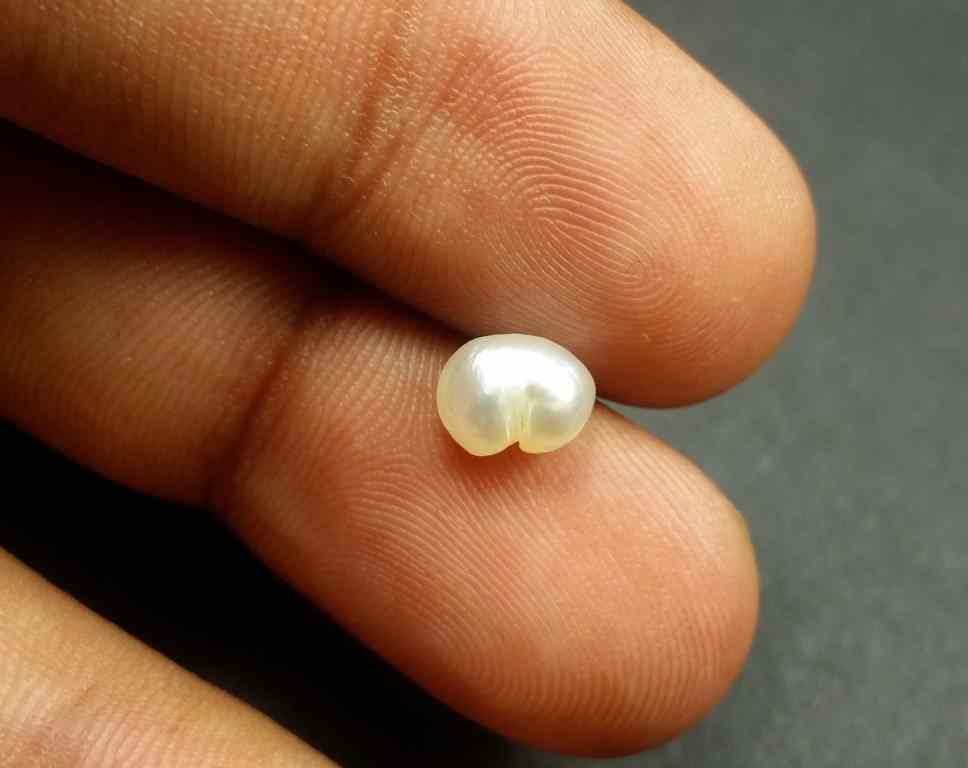 1.19 Carats Basra Pearl 7.11 x 5.23 x 3.90 mm