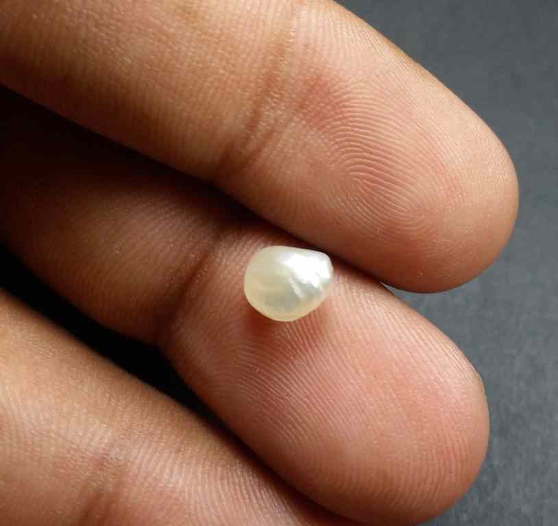 1.16 Carats Basra Pearl 6.98 x 5.68 x 3.96 mm