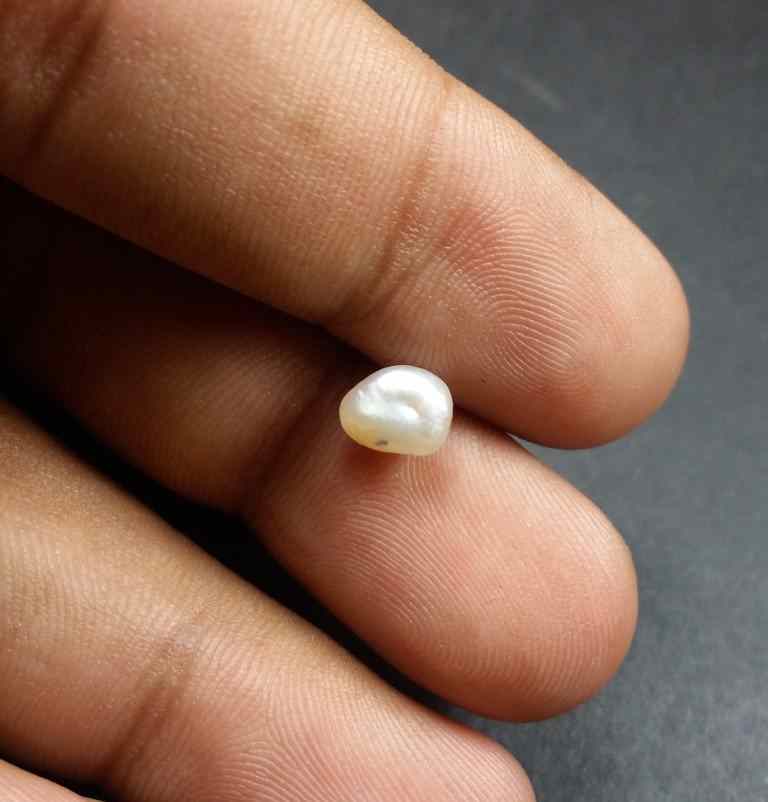 1.14 Carats Basra Pearl 6.93 x 5.27 x 3.80 mm