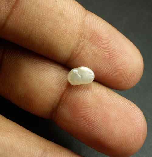 1.13 Carats Basra Pearl 7.30 x 5.09 x 3.70 mm