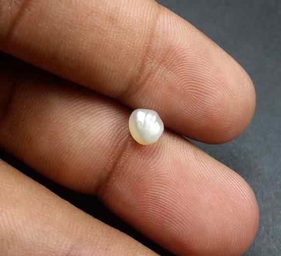 1.09 Carats Basra Pearl 6.56 x 5.63 x 4.21 mm