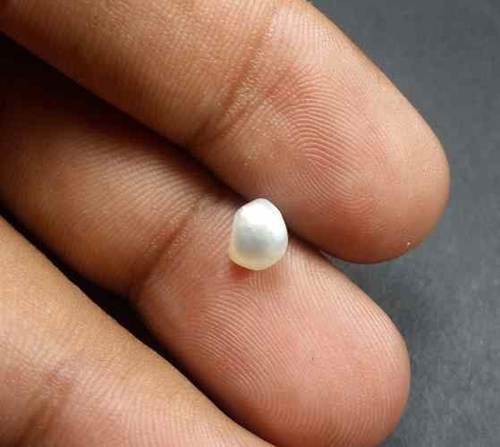 1.07 Carats Basra Pearl 6.12 x 5.33 x 4.56 mm