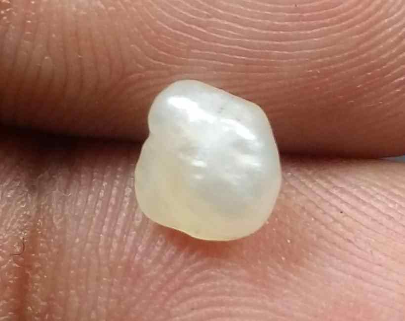 1.04 Carats Basra Pearl 6.85 x 5.87 x 3.67 mm