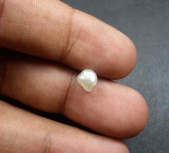 1.04 Carats Basra Pearl 6.85 x 5.87 x 3.67 mm