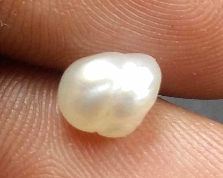 1.02 Carats Basra Pearl 5.81 x 5.18 x 4.42 mm