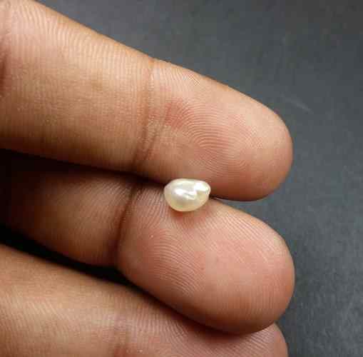 1.04 Carats Basra Pearl 5.71 x 5.31 x 4.37 mm