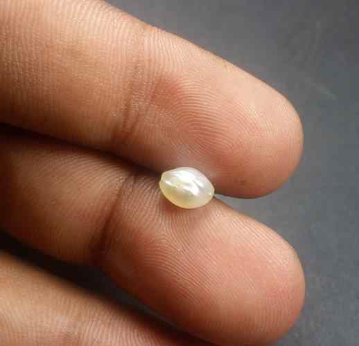 1.02 Carats Basra Pearl 6.86 x 4.65 x 4.42 mm