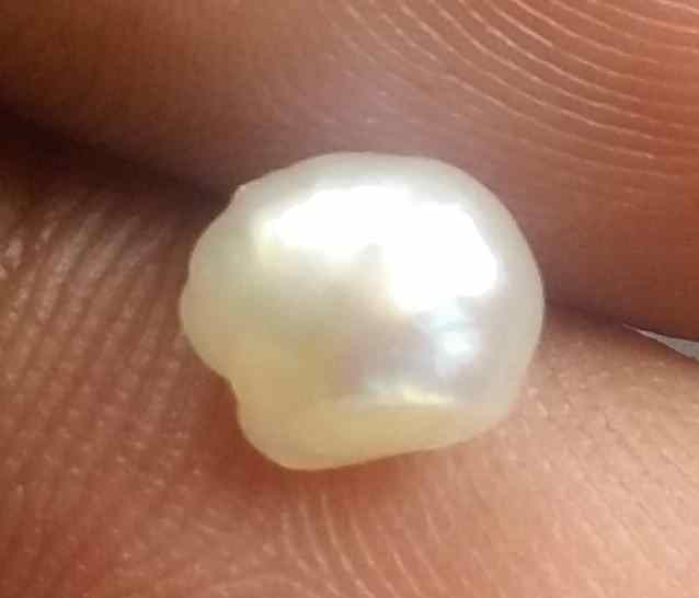 0.93 Carats Basra Pearl 6.08 x 5.31 x 3.63 mm