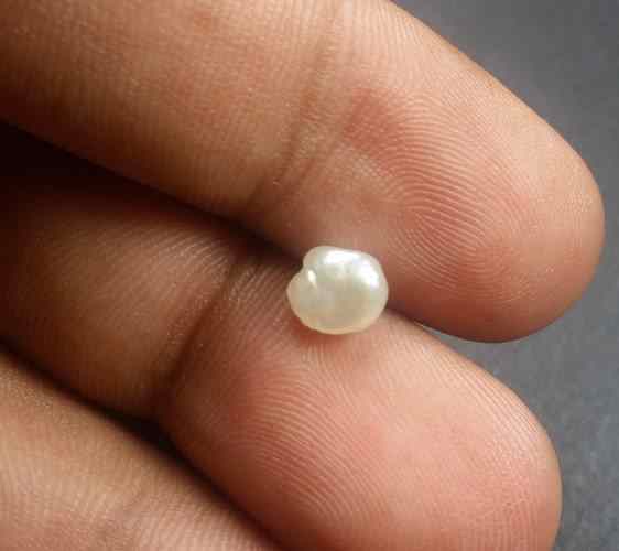 0.93 Carats Basra Pearl 6.08 x 5.31 x 3.63 mm