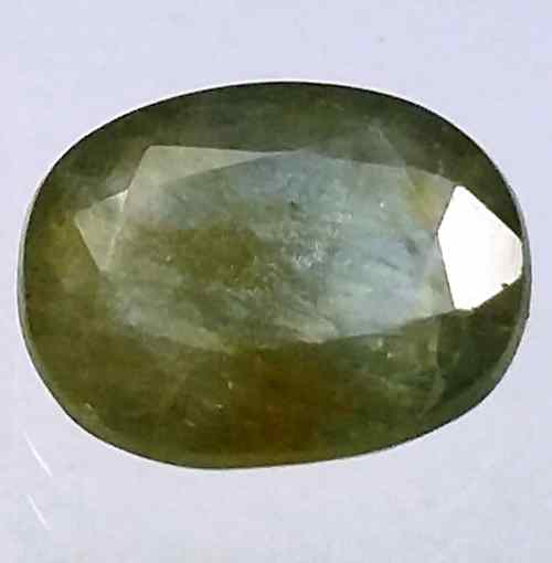 3.85 Carats Ceylon Greenish Yellow Sapphire 10.51 x 8.21 x 4.18 mm