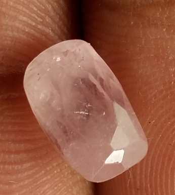 2.85 Carats Orangish Pink Sapphire 9.02 x 5.50 x 5.25 mm