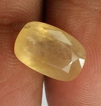 5.09 Carats Orange Sapphire 11.47 x 7.76 x 5.51 mm
