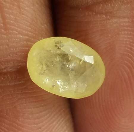 2.63 Carats Yellow Sapphire 9.25 x 6.65 x 4.40 mm