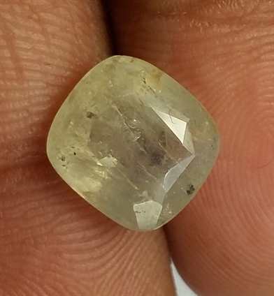 4.51 Carats Light Yellow Sapphire 9.10 x 8.41 x 5.63 mm