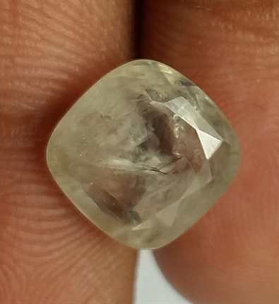 4 Carats Colorless Sapphire 8.72 x 8.70 x 4.57 mm