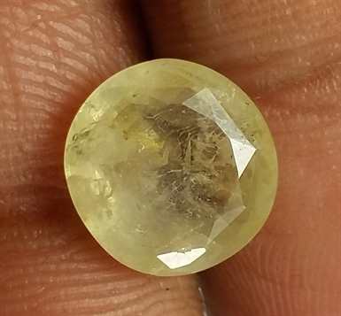 3.68 Carats Yellow Sapphire 9.05 x 8.72 x 4.50 mm