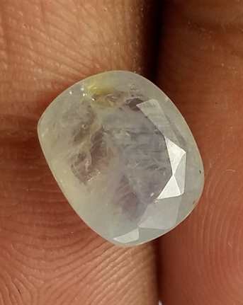 2.8 Carats Yellowish Blue Sapphire 9.20 x 7.55 x 4.00 mm