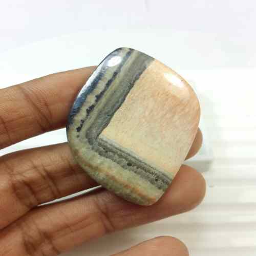 83.02 Carats Natural Celestobarite 47.21 x 32.04 x 4.85 mm