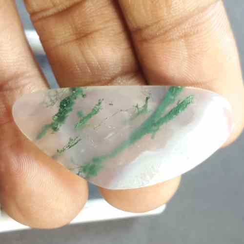 21.1 Carats Moss Agate 35.28 x 17.22 x 4.07 mm
