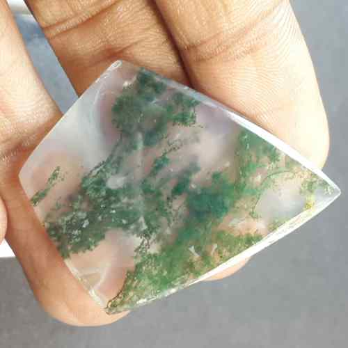 28 Carats Moss Agate 39.45 x 32.45 x 3.17 mm
