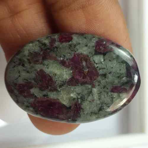 33.01 Carats Natural Eudialyte 25.78 x 17.10 x 5.10 mm