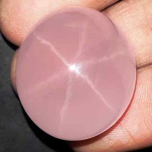 104.43 Carats Natural Star Rose Quartz 25.60 x 25.30 x 21.63 mm