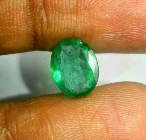 3.02 Carats Colombian Emerald 10.60 x 8.33 x 4.56 mm