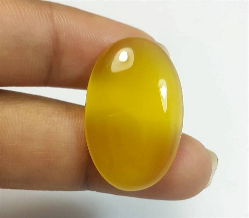 18.92 Carats Yellow Chalcedony 23.30 x 15.94 x 6.16 mm
