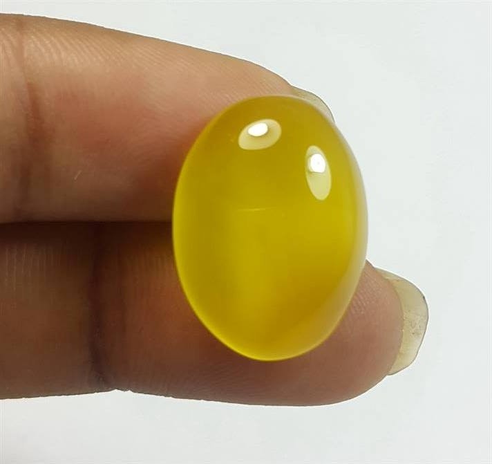 11.23 Carats Yellow Chalcedony 17.66 x 13.20 x 6.20 mm