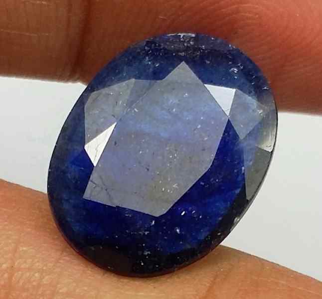7.15 Carats Blue African Sapphire 14.54 x 11.44 x 3.98 mm
