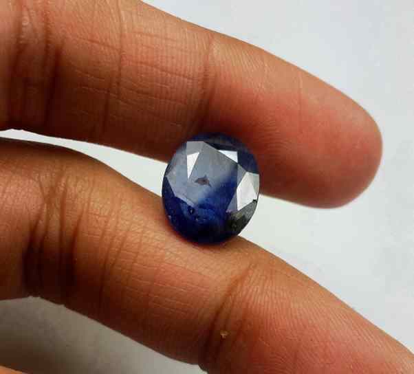 5.27 Carats Blue African Sapphire 12.32 x 10.08 x 3.73 mm