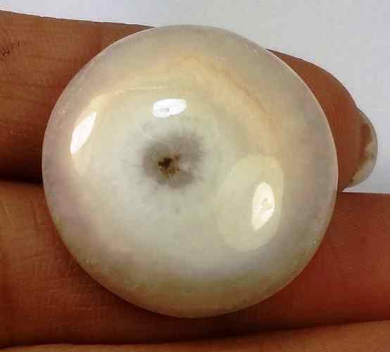 33.09 Carats Solar Eye 24.69 X 24.85 X 7.28 mm