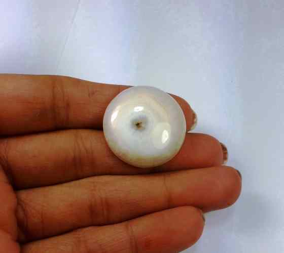 33.09 Carats Solar Eye 24.69 X 24.85 X 7.28 mm