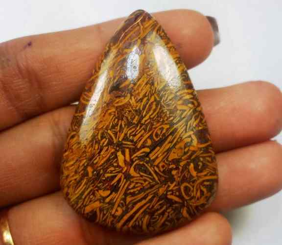 85.12 Carats Mariam Jasper 44.98 X 32.13 X 7.69 mm