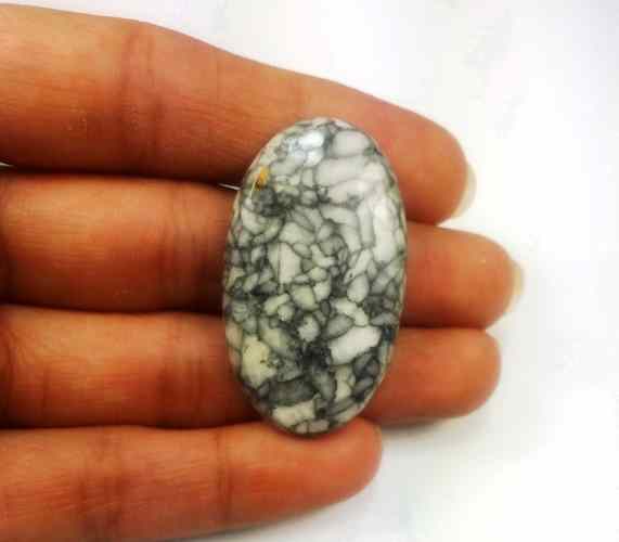44.07 Carats Pinolith 38.49 X 22.48 X 5.52 mm