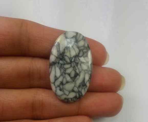 27.92 Carats Pinolith 33.68 X 20.53 X 4.10 mm