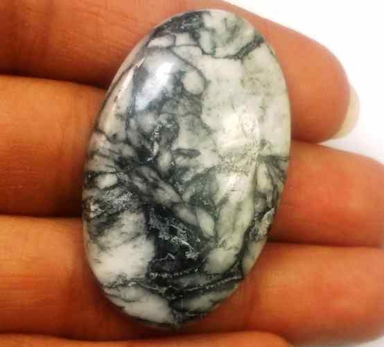 38.67 Carats Pinolith 39.08 X 24.60 X 4.35 mm