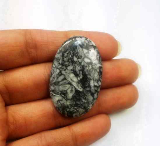 35.17 Carats Pinolith 37.88 X 24.25 X 4.14 mm