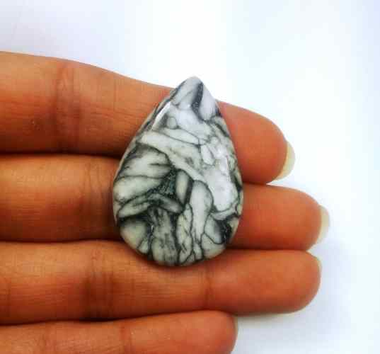 35.87 Carats Pinolith 34.41 X 23.77 X 5.27 mm