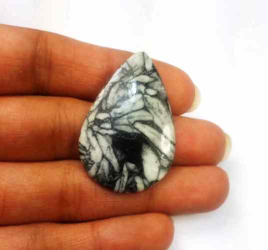 23.52 Carats Pinolith 36.12 X 24.23 X 3.27 mm