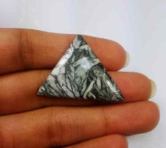 22.77 Carats Pinolith 29.50 X 25.53 X 4.14 mm