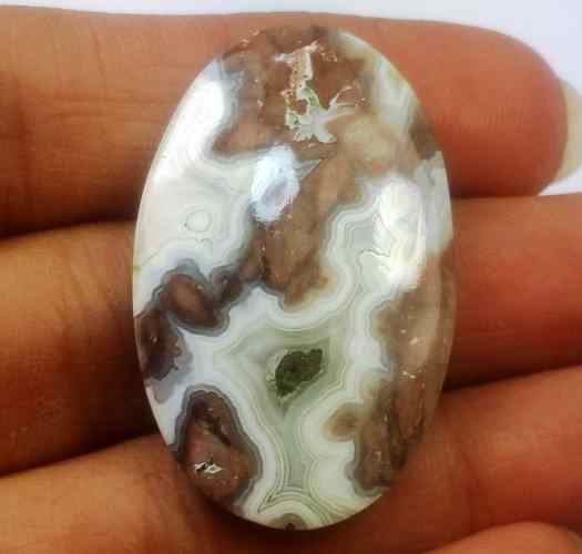32.47 Carats Laguna Lace 34.72 X 24.10 X 5.18 mm