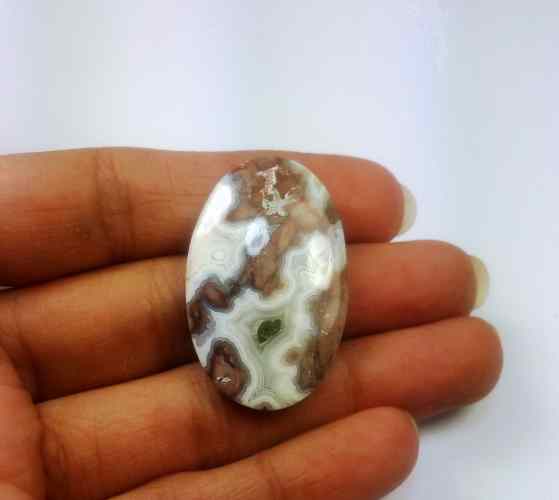 32.47 Carats Laguna Lace 34.72 X 24.10 X 5.18 mm